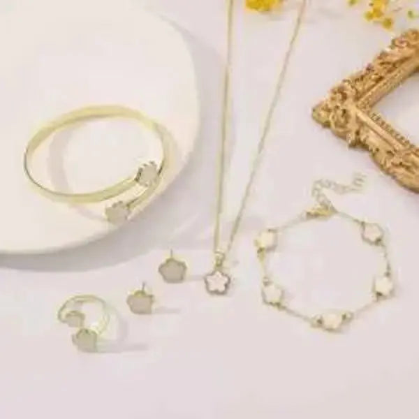 5 Piece Clove 24K Jewellery Set